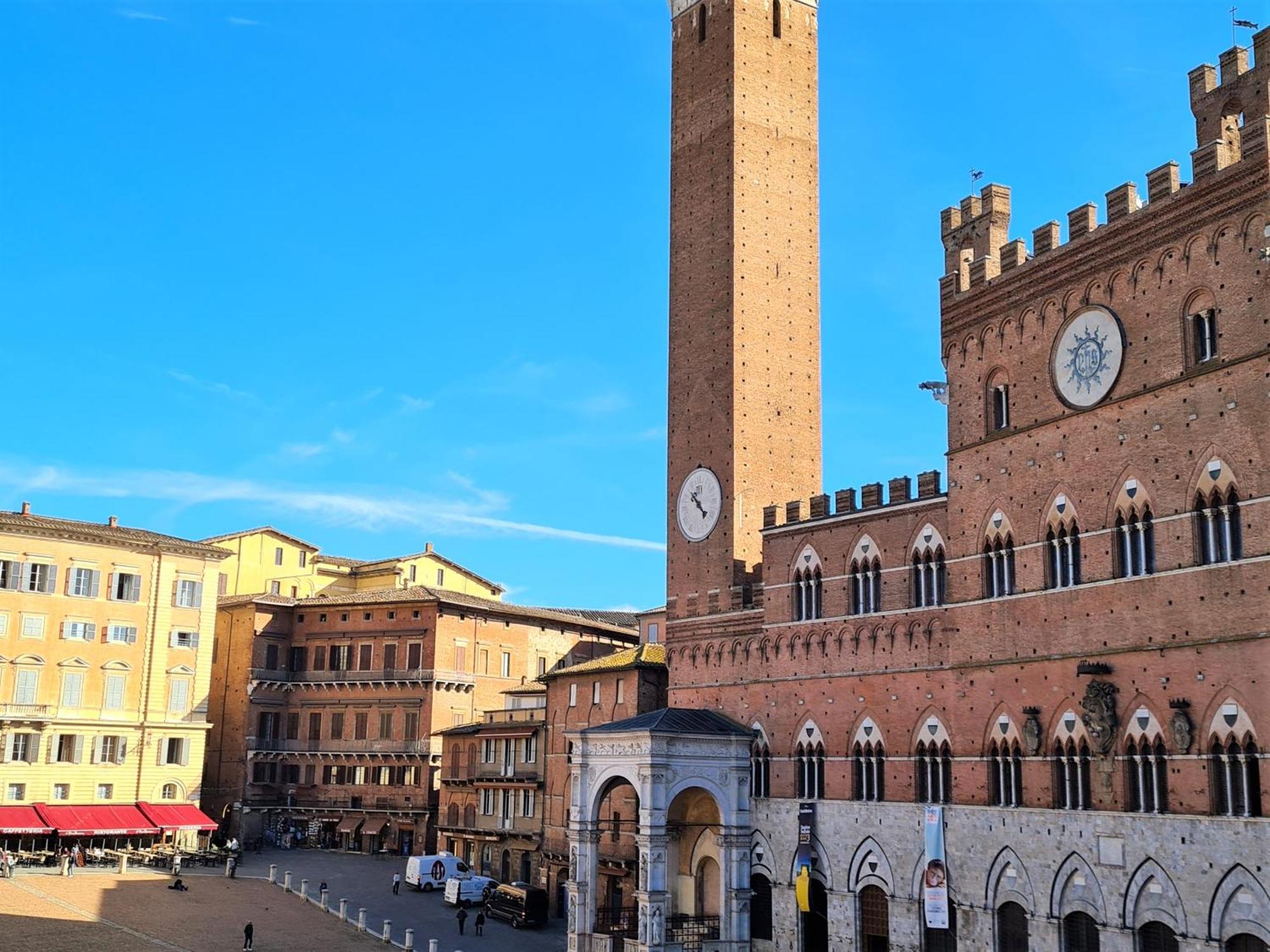 The Balcony Suite - Affaccio Su Piazza Del Campo เซียนา ภายนอก รูปภาพ