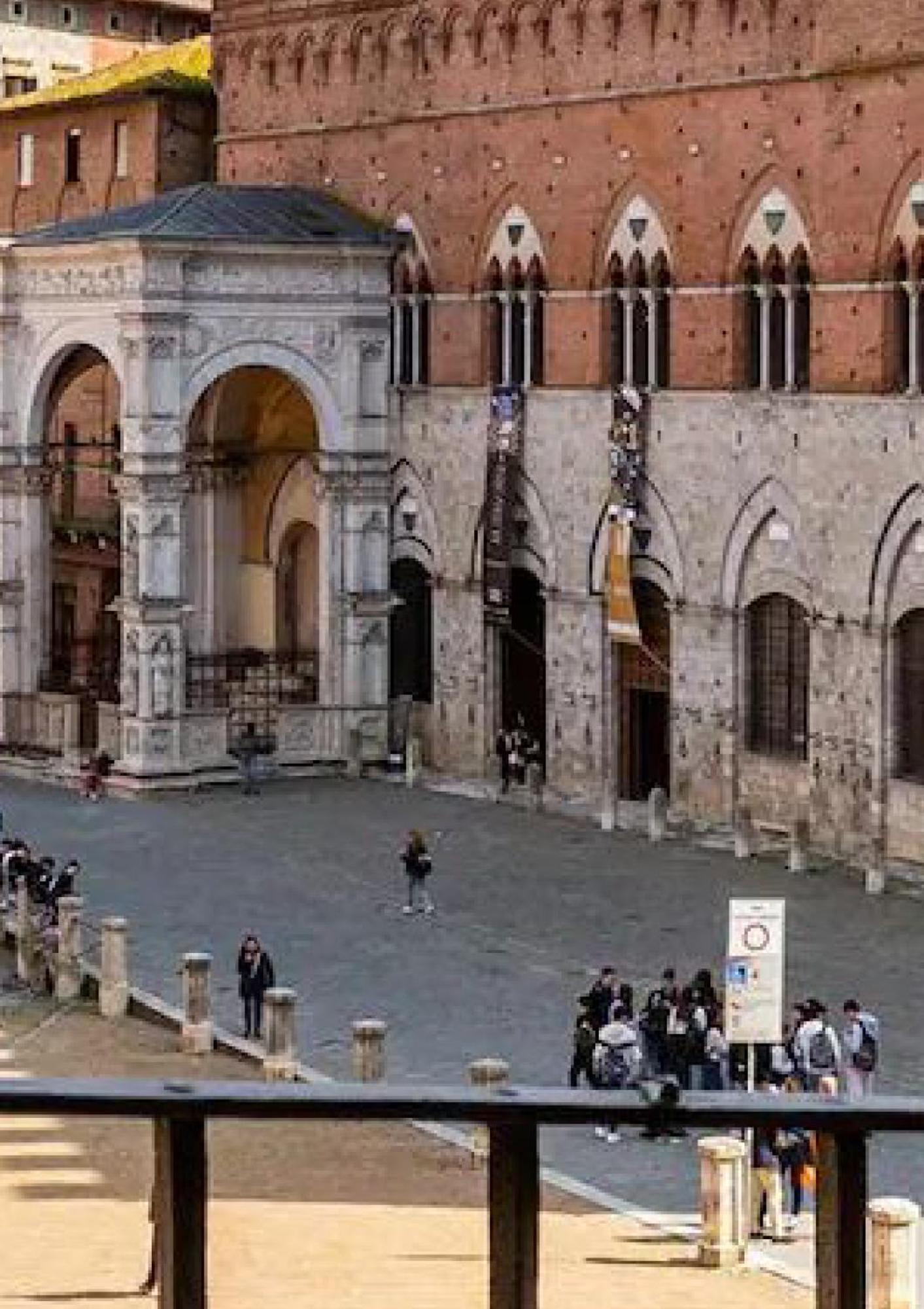The Balcony Suite - Affaccio Su Piazza Del Campo เซียนา ภายนอก รูปภาพ